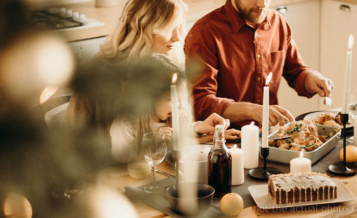 New Mom Is Sick Of Her Spouse Bodyshaming Her, Yells At Him In The Midst Of Family Christmas Gathering, Gets Called A Jerk