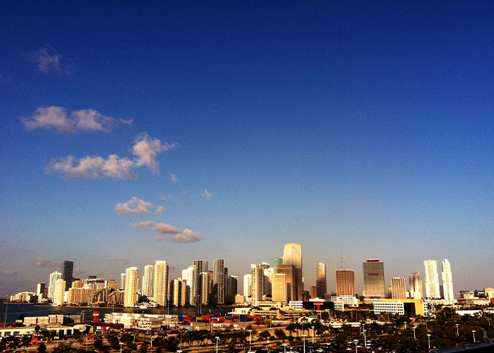 50 Disappointed Tourists Share Travel Destinations From Around The World That Aren't Worth The Hype