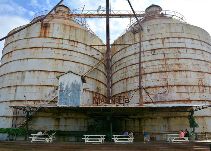 50 Disappointed Tourists Share Travel Destinations From Around The World That Aren't Worth The Hype