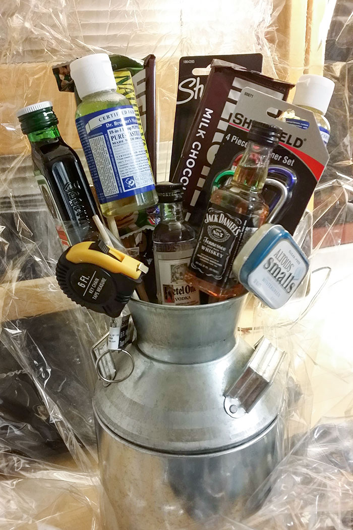 I May Be Single, But My Sister Sent Me A Pretty Awesome "Broquet" For Valentine's Day