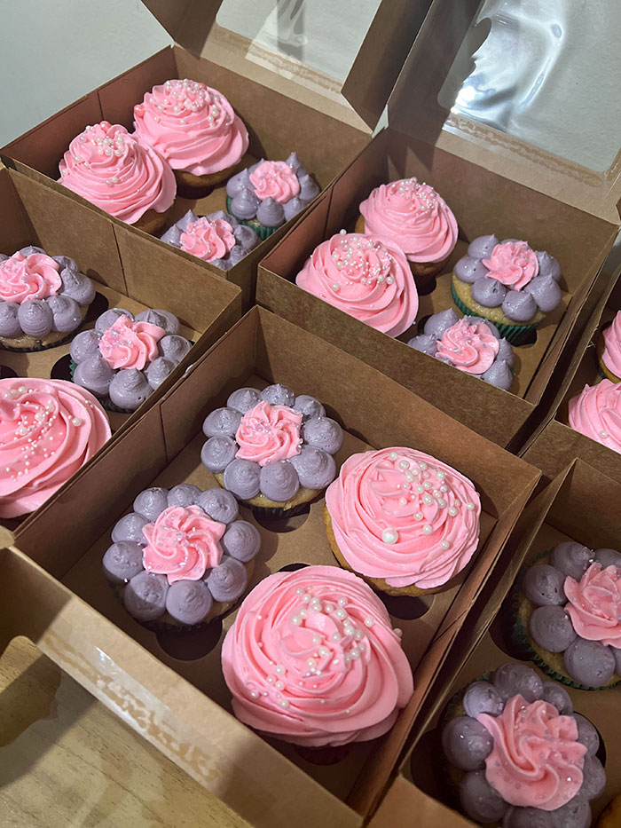 I Made Cupcakes For Valentine's Day. I'm Going To Give Them Out To Neighbors And Some Friends