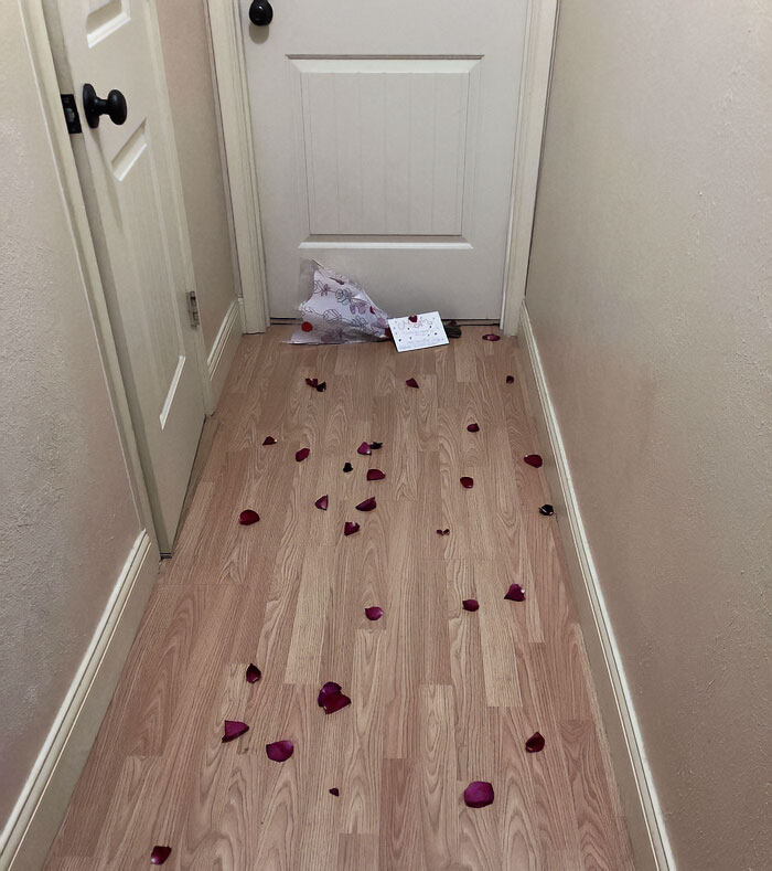 Set Up This Little Valentine's Day Surprise For My Mom When She Gets Home