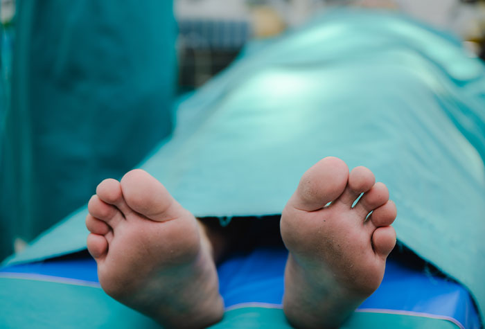 “I’ve Had 6 Lung Infections In The Past Year”: 30 People Reveal The Biggest Downsides To The Careers They Chose