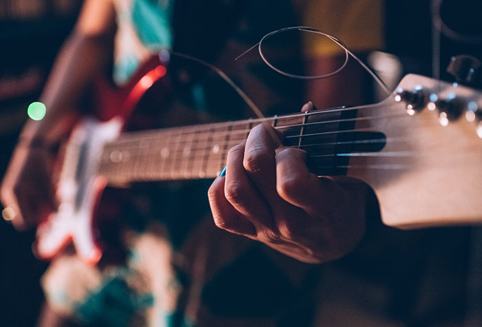 “I’ve Had 6 Lung Infections In The Past Year”: 30 People Reveal The Biggest Downsides To The Careers They Chose