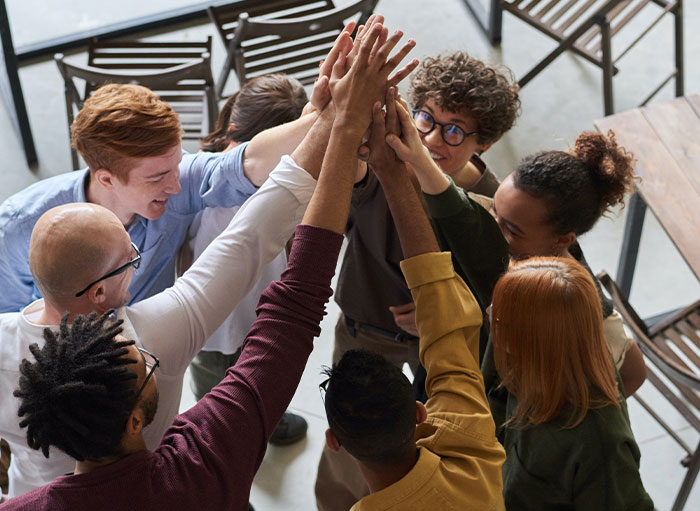 People Share 30 Workplace Red Flags That Just Scream "Working Here Would Suck"