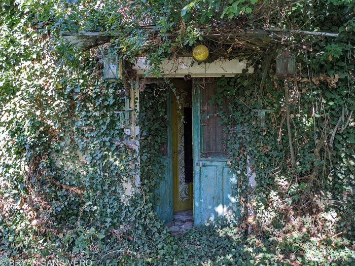 I Discovered An Abandoned House In France Filled With 'Demonic' Dolls (18 Pics) I Discovered An Abandoned House In France Filled With 'Demonic' Dolls (18 Pics)