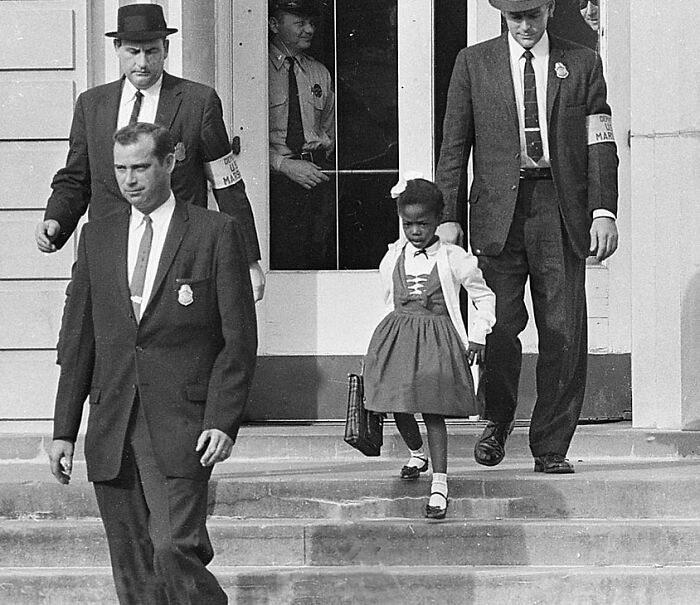 30 People Who Left A Mark In History And Are Actually Still Around, Much To The Surprise Of Folks In This Online Group