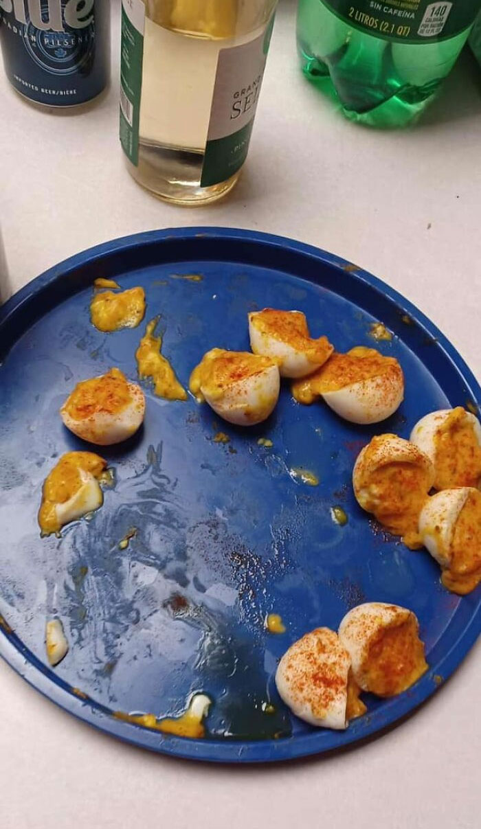 The "This Is Why I Don't Do Potlucks" Facebook Group Shares The Worst Dishes Someone Had The Audacity To Serve (40 New Pics)
