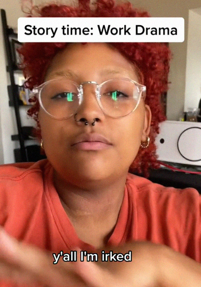 "You Can't Just Stay An Extra 10 Minutes?": Employee Refuses To Stay Longer To Wait For Late Coworker, Drama Ensues