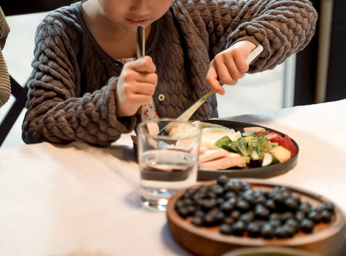 Woman Asks &ldquo;[Am I The Jerk] For Making Homemade Food For Everyone Except My Brother's Stepdaughter?&rdquo;