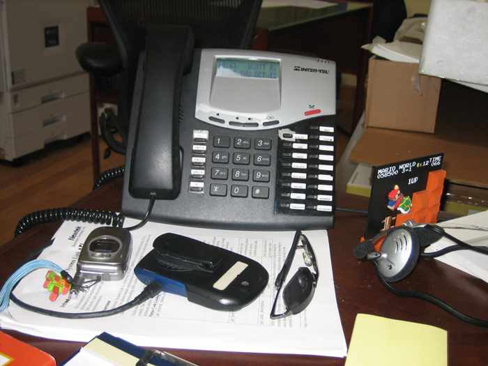 Employee Is Told By Boss They Can’t Use Personal Phone At Work Anymore So They Maliciously Comply, End Up With No Ability To Work At All Employee Is Told By Boss They Can’t Use Personal Phone At Work Anymore So They Maliciously Comply, End Up With No Ability To Work At All