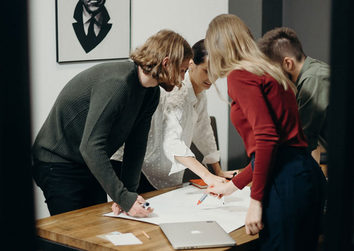 "Every Night They'd Call With Ultimatums": Couple Is Fed Up With Their Families Arguing Over Their Wedding And Decide To Elope "Every Night They'd Call With Ultimatums": Couple Is Fed Up With Their Families Arguing Over Their Wedding And Decide To Elope