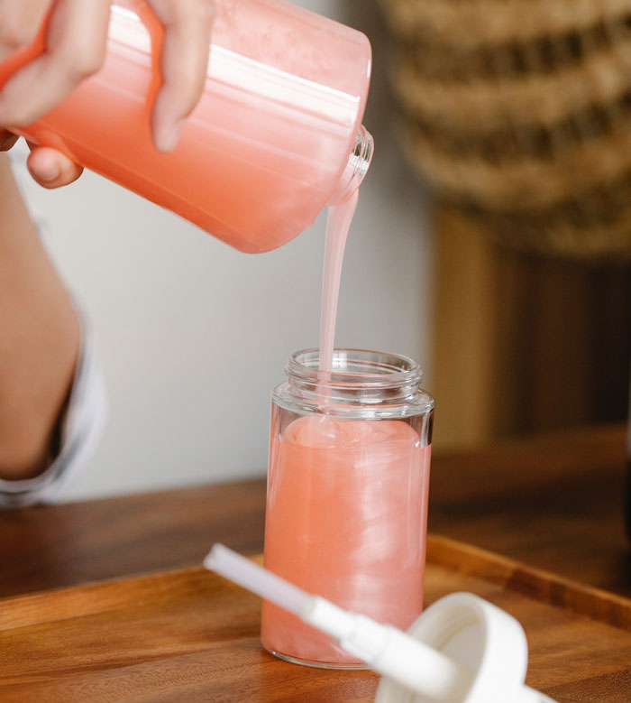 "Throw The Whole Wife Away": Man Is Not Allowed To Refill Soap Dispenser, Throws It Away Instead, Making Wife Dig Through The Trash
