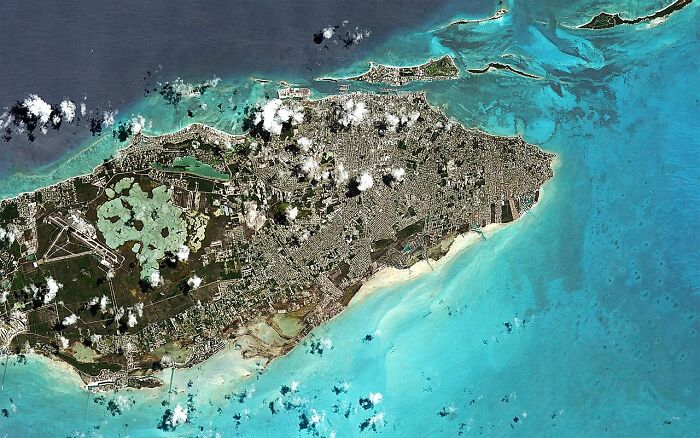 Picture of the Bahamas from bird view