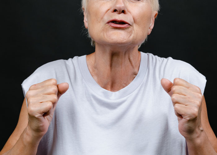 This Online Thread Is Dedicated To Shaming Parents That Cross The Line With Their 'Helicopter Parenting' Behavior (30 Answers)