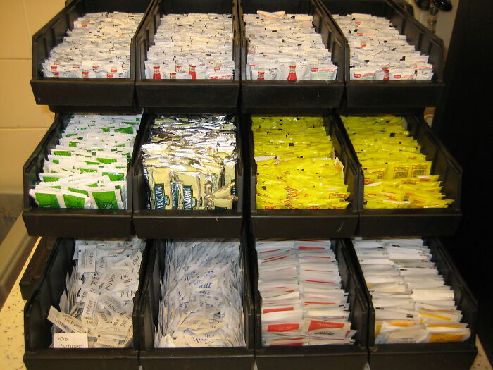 "¿Cuáles son las señales de que alguien creció siendo pobre?": 20 respuestas