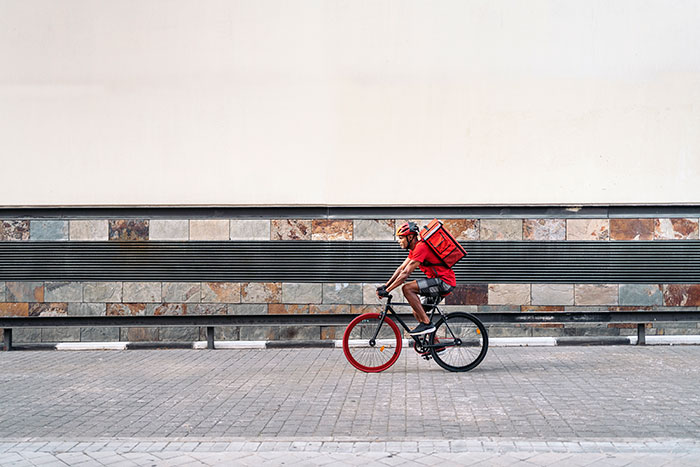 DoorDash Driver Gets Thrown Under The Bus By An Entitled Customer Who Said She Never Got Her Food, Proves She's Lying And Gets Her Arrested