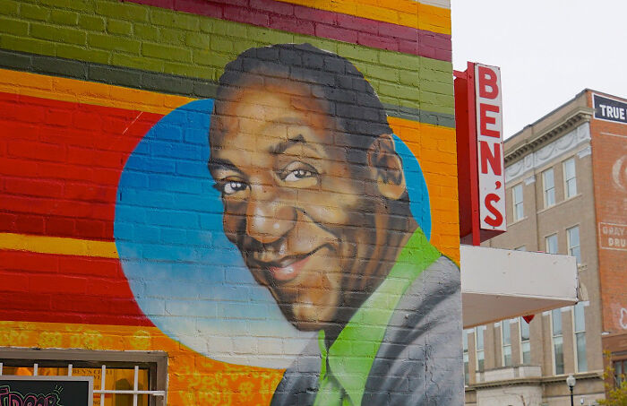 28 Things People Keep At Home But Avoid Talking About Because They Are So Controversial, As Shared Online