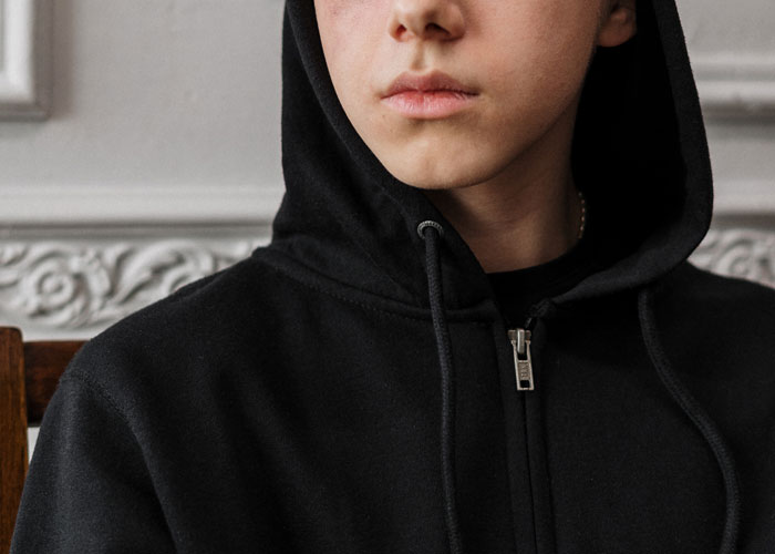 This Online Thread Is Dedicated To Shaming Parents That Cross The Line With Their 'Helicopter Parenting' Behavior (30 Answers)