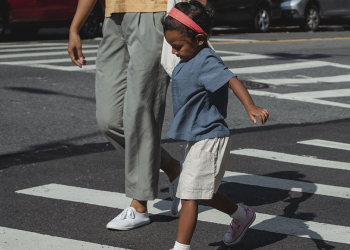 This Online Thread Is Dedicated To Shaming Parents That Cross The Line With Their 'Helicopter Parenting' Behavior (30 Answers)