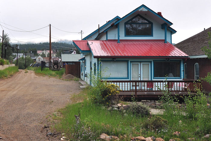 &ldquo;My Mother Keeps Crying&rdquo;: Man Asks Stepson To Start Paying Rent A Day After He Turns 18, He Moves In With His Aunt Instead