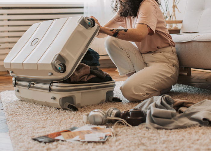 Family Doesn't Appreciate All The Household Work This Woman Does And Demands She Pays Rent, Regret It When She Moves Out Instead Family Doesn't Appreciate All The Household Work This Woman Does And Demands She Pays Rent, Regret It When She Moves Out Instead