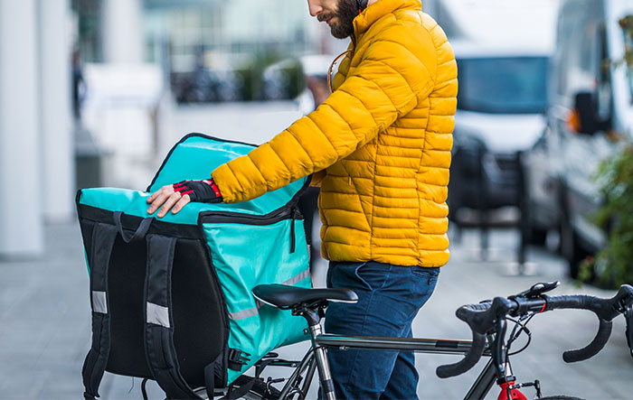 DoorDash Driver Gets Thrown Under The Bus By An Entitled Customer Who Said She Never Got Her Food, Proves She's Lying And Gets Her Arrested