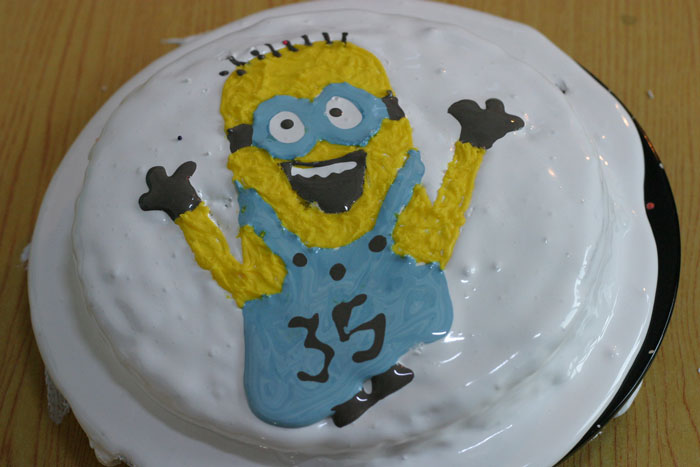 Family Has To Pick Sides After Woman Refuses To Bake More Cakes For Cousin After She Disappeared When She Had To Pay For The First One