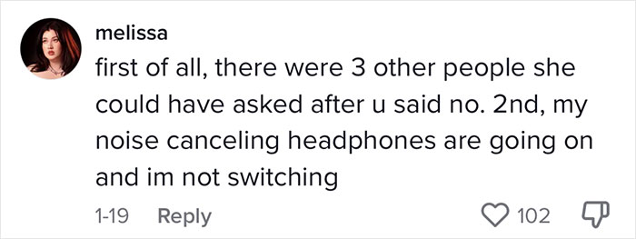 "He's An Adult": Woman Refuses To Give Up Her Plane Seat For Passenger's 6&prime;4&Prime; Son, Mother's Behavior Leads To An Awkward Flight