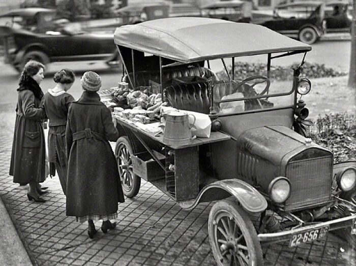 Washington, D.c., In 1919. Street Lunch Vendor
