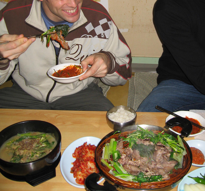 25 Terribles historias de convivencia gracias a compañeros de piso "monstruosos"