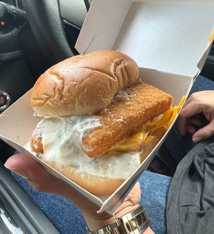 This Instagram Account Continues To Find McDonald's Most 'Senget' Burgers (50 New Pics)