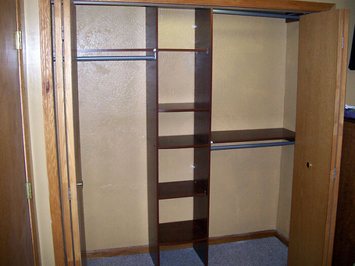 30 Of The Spookiest Stories From Hospital And Funeral Industry Workers, As Shared In This Online Community