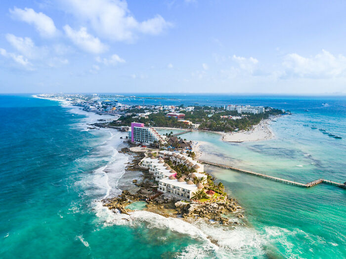 Houses near ocean in Isla Mujeres