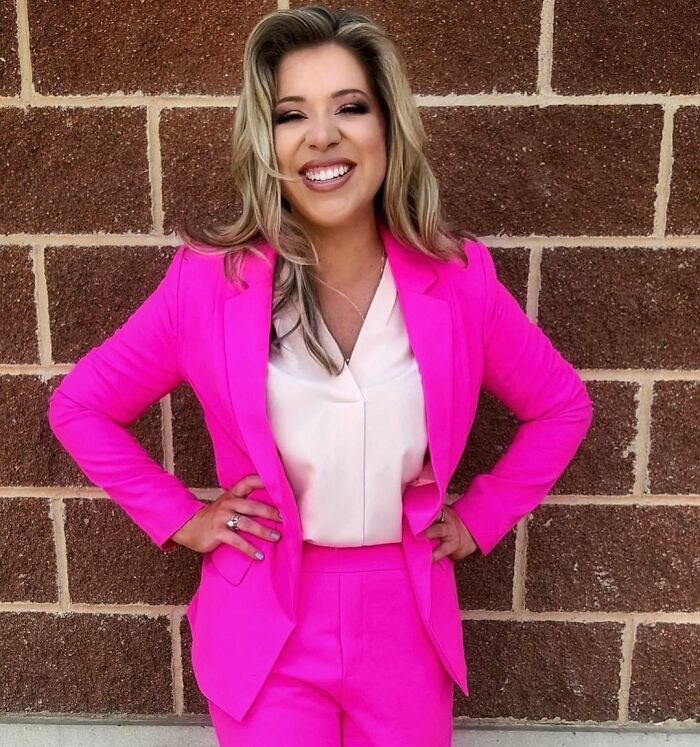 Lawyer Points Out The Illegal Things Employers Do Knowingly And Goes Viral With 25M Views