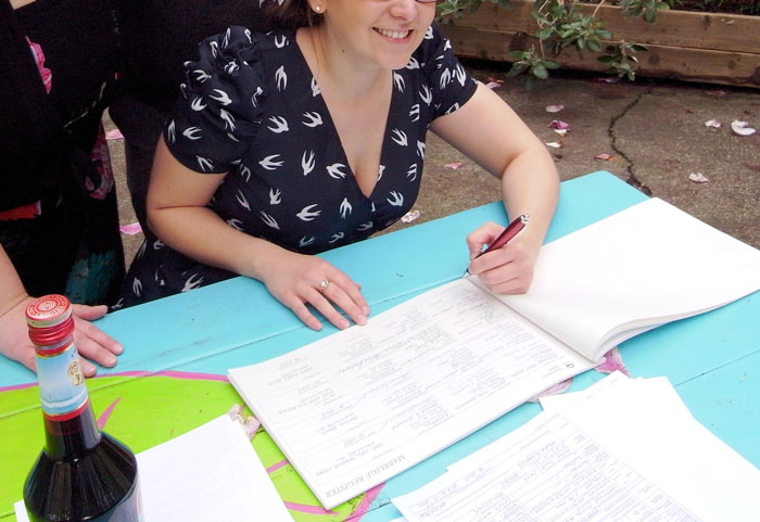 Man Wonders If He Is Wrong To Want His Fianc&eacute;e To Have His Last Name When She Doesn&rsquo;t