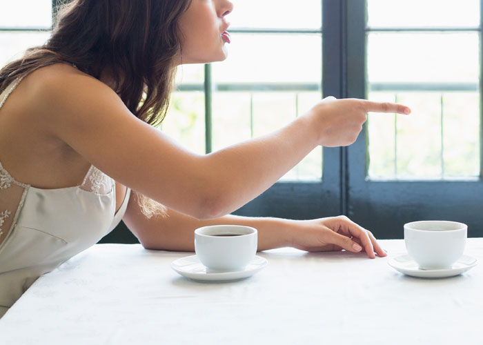 &ldquo;I Wasn&rsquo;t Going To Cook Anything Else&rdquo;: Mom Demands Apology And New Meal After 9-Year-Old Starts Bawling Over Food, Host Shows Them The Door Instead