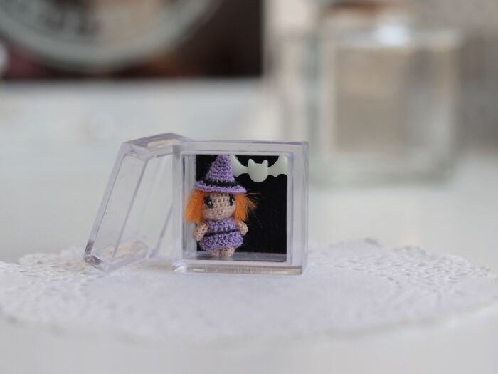 Micro Crochet Witch