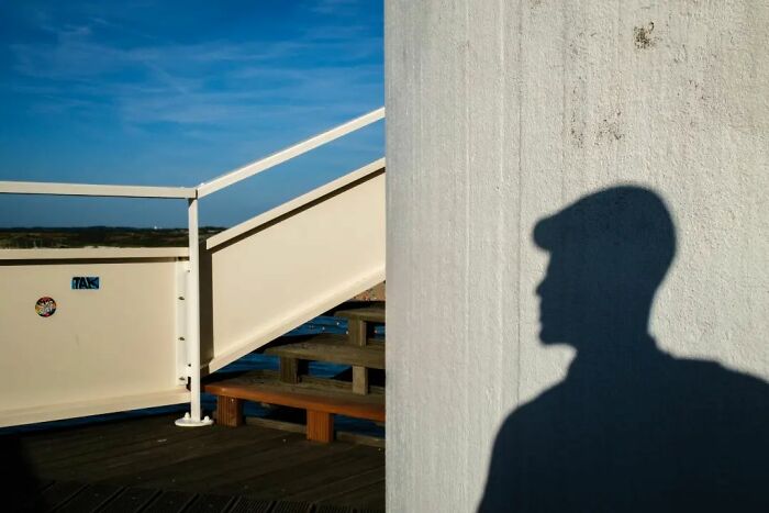 This Belgian Photographer Captures Funny And Extraordinary Scenes Of Everyday Life (30 New Pics)