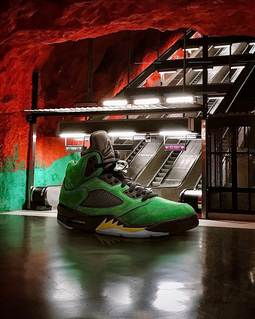 Meet The Surreal World Of Giant Sneakers By Costa Rican Artist Carlos Jiménez Varela (81 Pics)