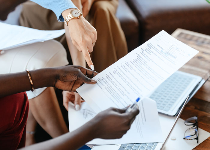 This Online Thread Is Dedicated To Shaming Parents That Cross The Line With Their 'Helicopter Parenting' Behavior (30 Answers)