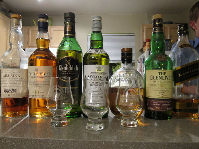 30 Times People Realized They Were Living With A ‘Monster’ Roommate, As Shared In This Online Group