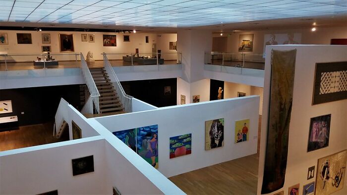 30 Hobbies Clearly Showing People Doing Them Are Insanely Rich, As Shared In This Online Community