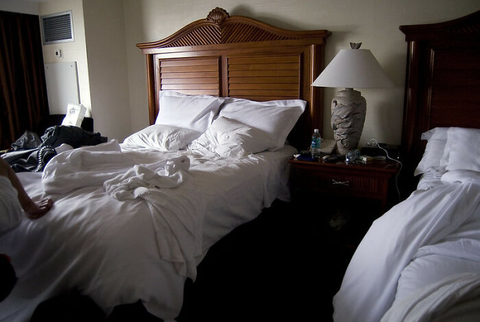 30 Luxury Resort Employees Reveal The Most Shocking Secrets And Stories