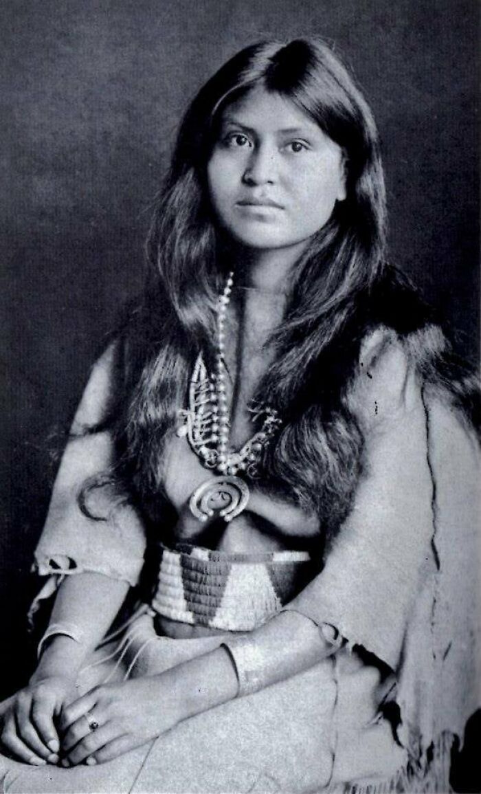 Loti-Kee-Yah-Tede-The Chief’s Daughter Laguna Pueblo, New Mexico. 1905 Photo By Carl E. Moon