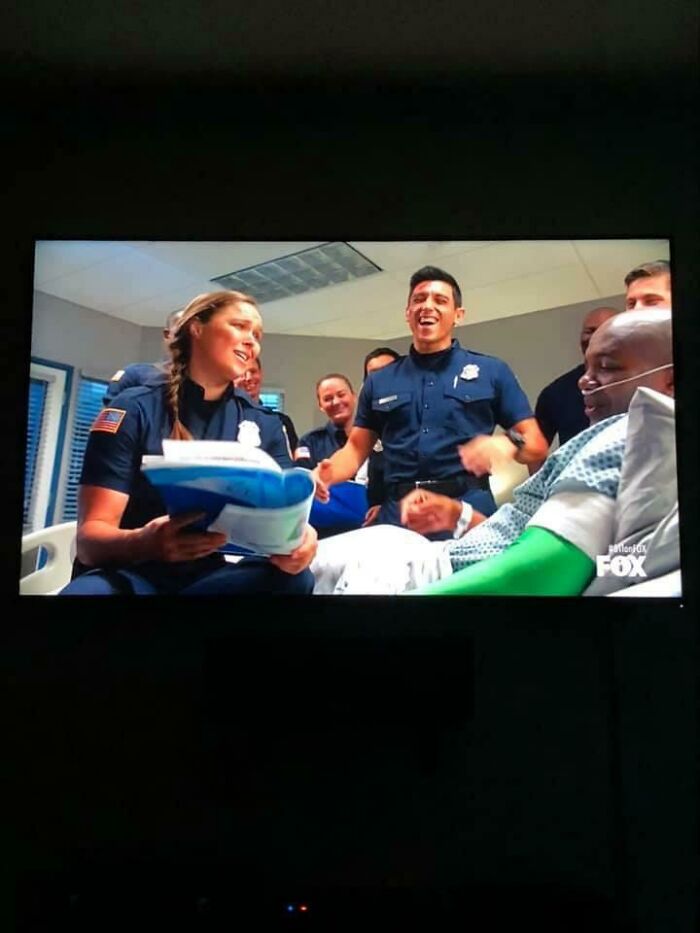 Show (9-1-1 S3-Ep3) This Guy Got His Arm Amputated But They Forgot To Edit It Out Of This Shot