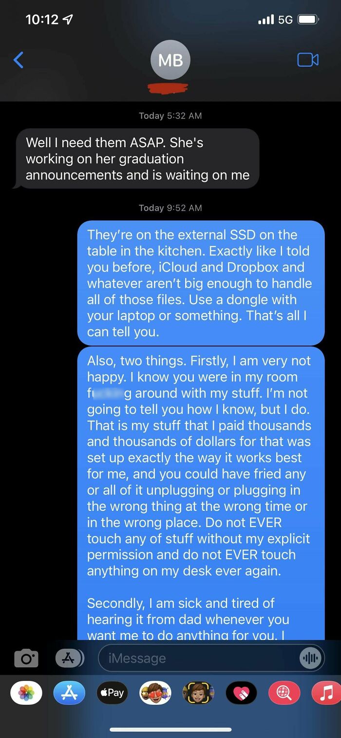 Loaned My Sister A Few Thousand Dollars Of My Work Camera Equipment So She And Her Friend Could Take Graduation Photos. This Is The Exchange That Followed