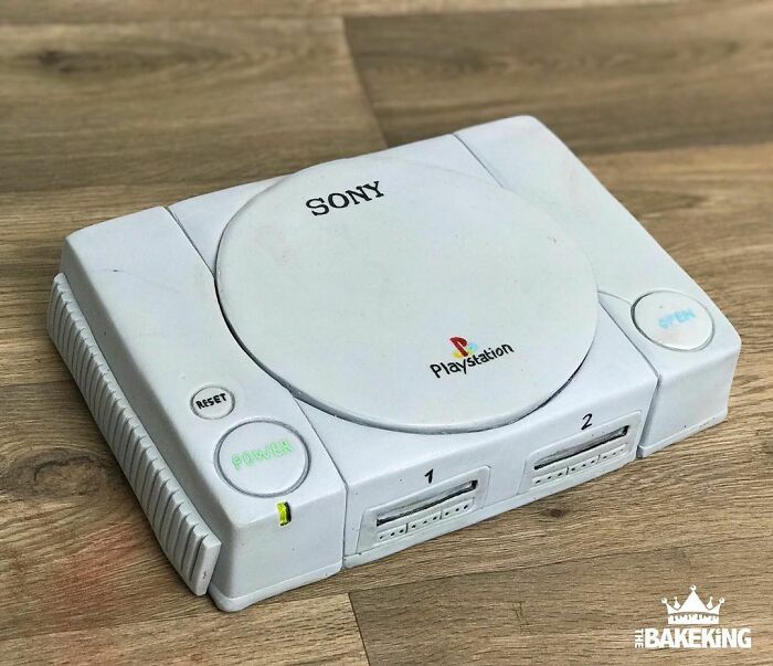 Ps1 Cake