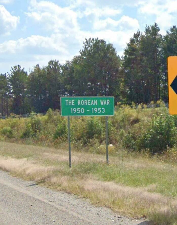 On I-385 In South Carolina, There’s Just A Sign That Reminds You When The Korean War Took Place