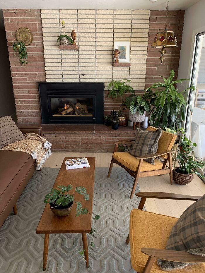 This Was Supposed To Be A Close-Up Of The Funky Swag Lamp I Just Picked Up But Then I Thought The Room Was Looking Clean Today. So...funky Swag Lamp Close-Up In Comments